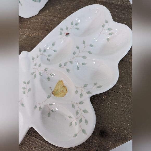 Lenox Butterfly Meadow Egg Platter Butterfly shape and Trivet set - Picture 3 of 7
